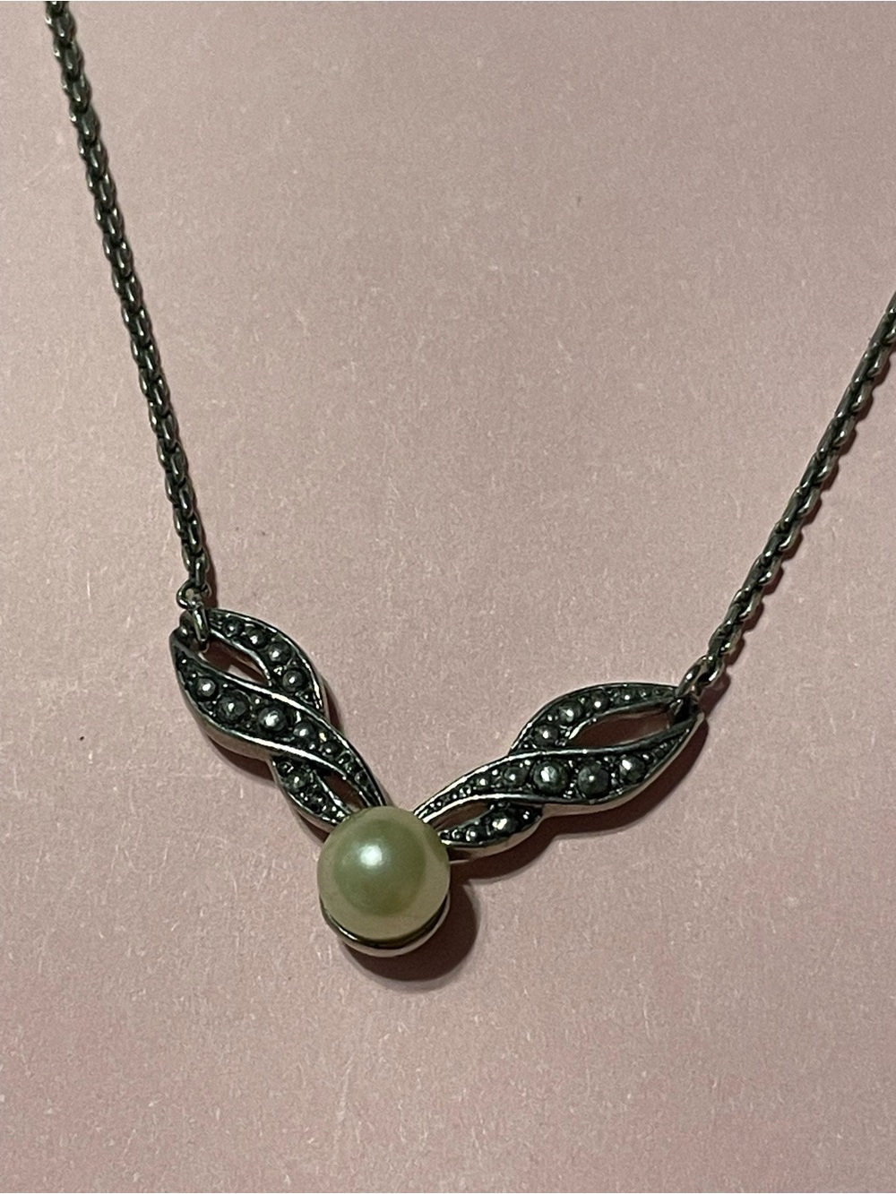 Avon Silver Tone Faux Pearl Necklace #0200
